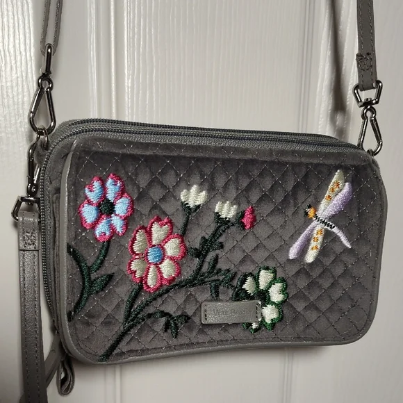 Vera Bradley RFID Crossbody Wallet Wolf Gray embroidered Flowers Dragonfly - Picture 4 of 16